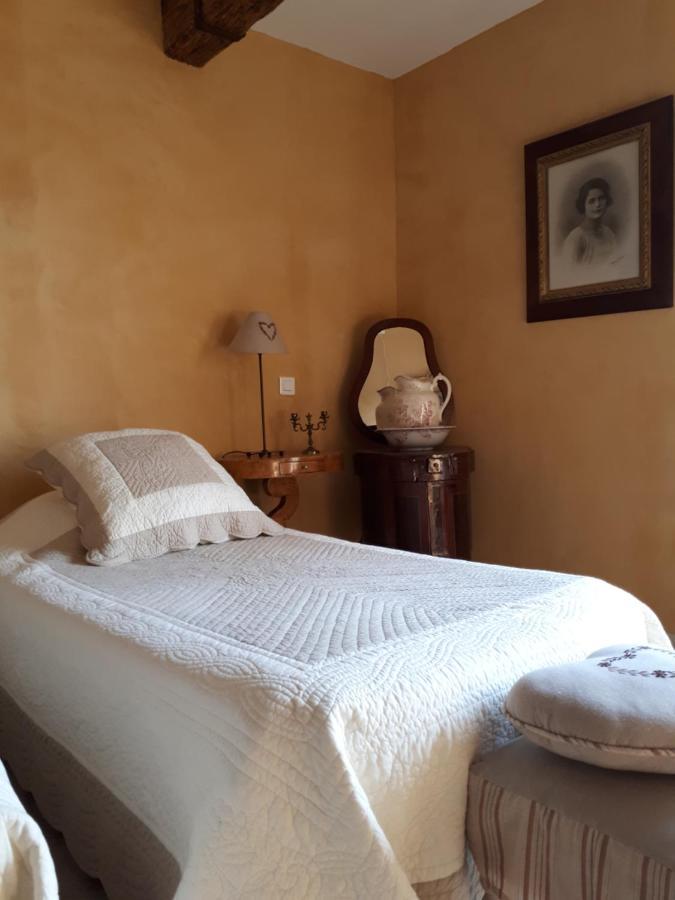 Mas Saint-Joseph Bed & Breakfast Fontvieille Eksteriør bilde